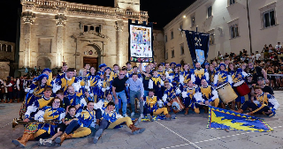 Quintana di Ascoli - Porta Solestà vince il Palio per sbandieratori e musici, è il 22esimo trionfo gialloblù